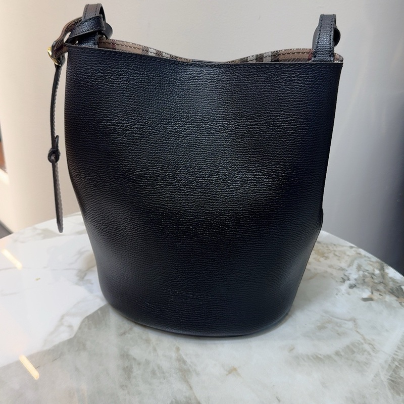 Burberry巴寶莉經典戰馬格子水桶包 材質：牛皮 款式：單肩包-1