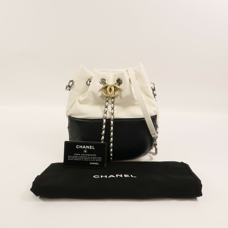 CHANEL 牛皮皮革Gabrielle Bucket鏈帶肩背袋-10