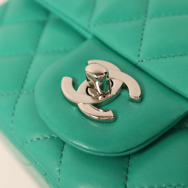 CHANEL 羊皮皮革Mini Classic 20鏈帶肩背袋-10