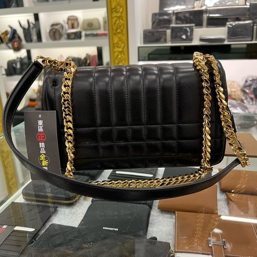 東區正精品㊣BURBERRY 8059509 LOLA 全新小款黑色羊皮全皮車線TB金釦金鍊帶釦式翻蓋斜背包 RA1681-4