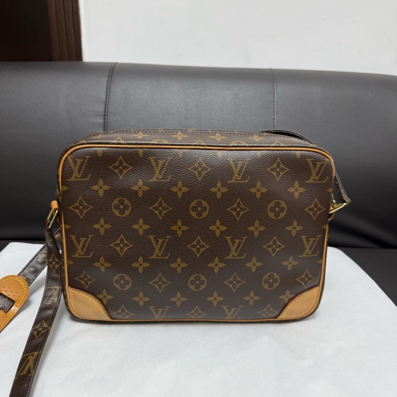 LouisVuitton 路易威登男女適用 老花中古款雙層橫版相機包 🈚附件-1