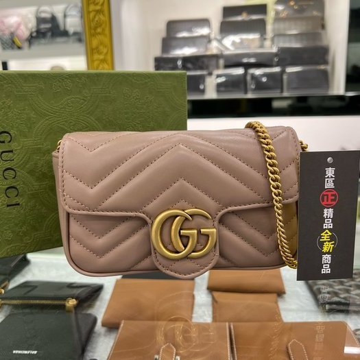 東區正精品㊣GUCCI Marmont Supermini 476433 全新迷你裸色V紋牛皮金鍊前釦式斜背包手拿包 RZ3697-0