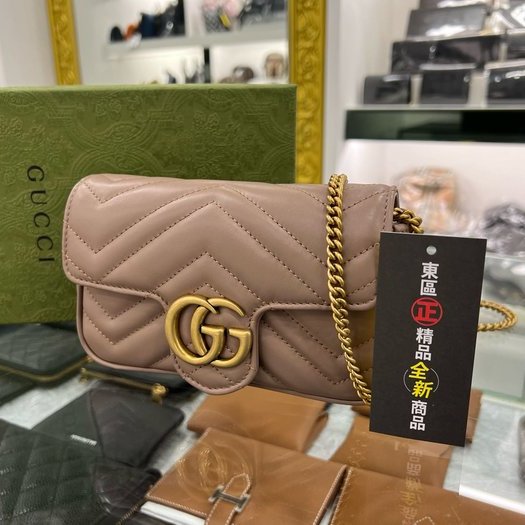 東區正精品㊣GUCCI Marmont Supermini 476433 全新迷你裸色V紋牛皮金鍊前釦式斜背包手拿包 RZ3697-1
