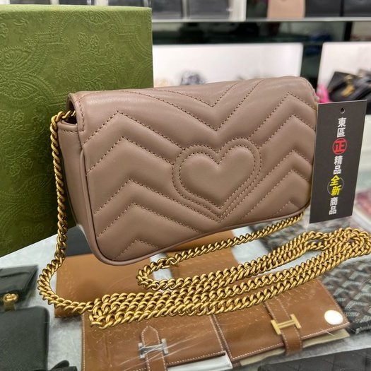 東區正精品㊣GUCCI Marmont Supermini 476433 全新迷你裸色V紋牛皮金鍊前釦式斜背包手拿包 RZ3697-5