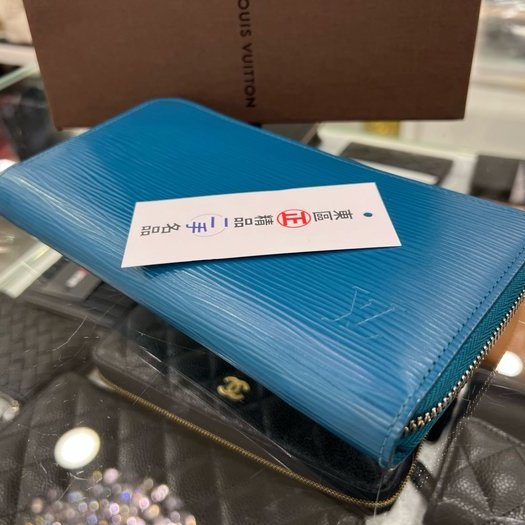 東區正精品㊣LOUIS VUITTON LV EPI M60311 藍綠色水波紋全皮銀釦ㄇ字拉鍊長夾 RZ3675-8