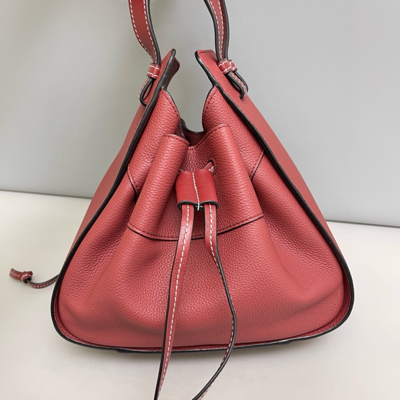 Loewe 羅意威 Hammock 牛皮荔枝紋吊床包-2