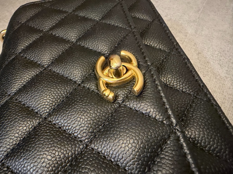 Chanel woc 荔枝牛皮愛心調節扣 金球黑色 便宜售-3