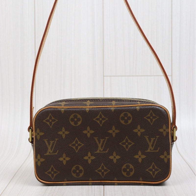 LV開口笑腋下包-4