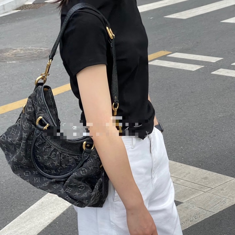 LV 黑色單寧牛仔包-0