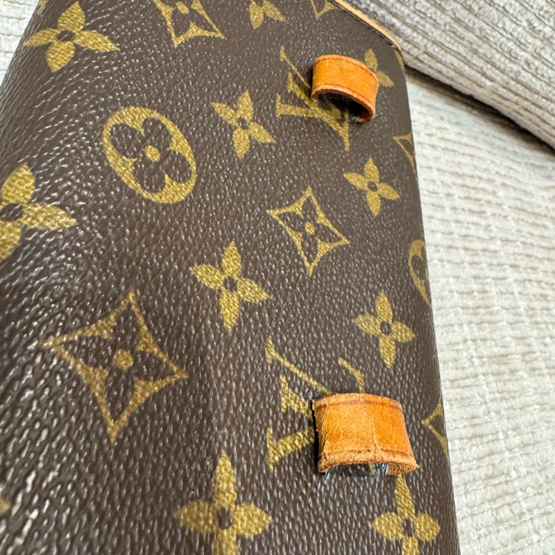 LV經典款 經典老花 小包 胸包 腰包 手拿包-4