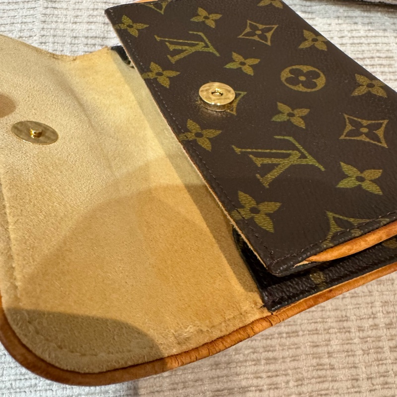 LV經典款 經典老花 小包 胸包 腰包 手拿包-5