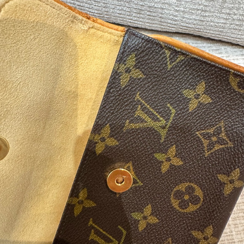 LV經典款 經典老花 小包 胸包 腰包 手拿包-6