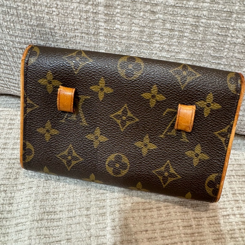 LV經典款 經典老花 小包 胸包 腰包 手拿包-11