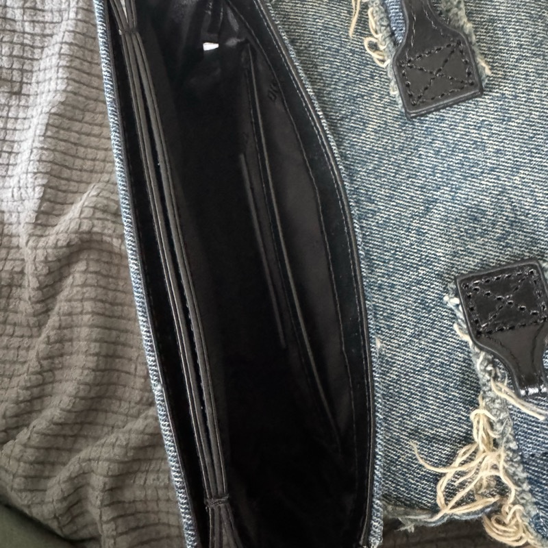 Diesel 牛仔斜背包-1