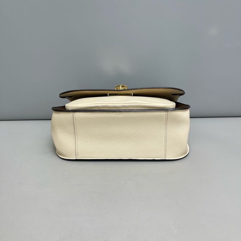 LV路易威登Vaugirard老花拼白郵差包尺寸26×20 附件肩帶 塵袋 。-4