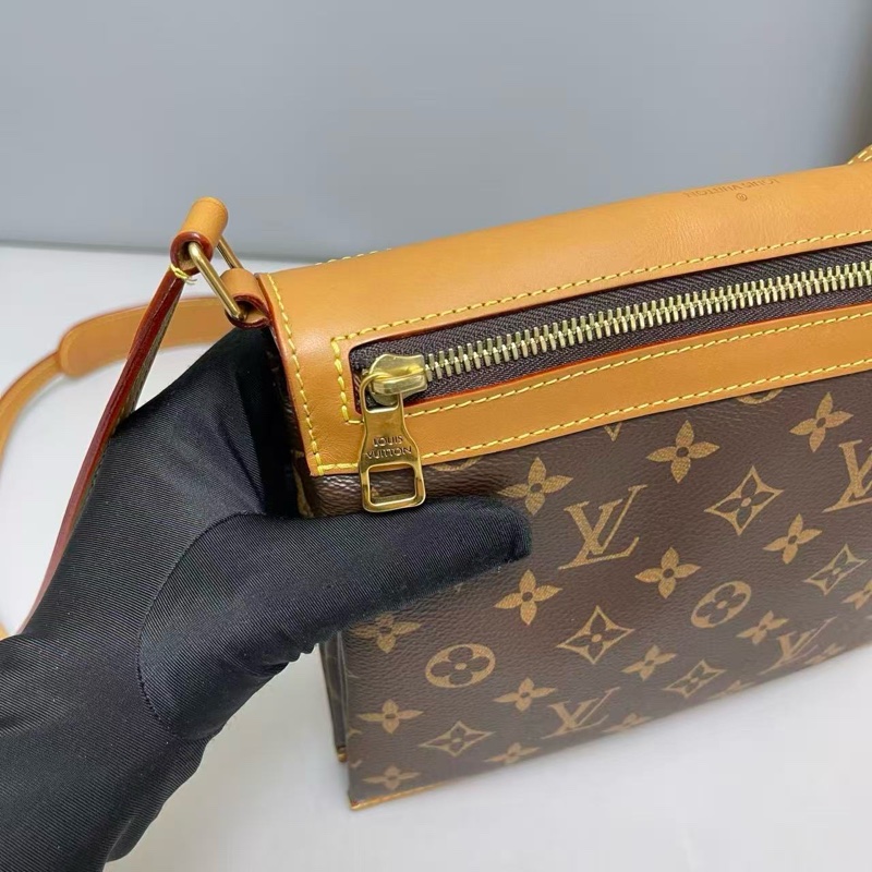 LouisVuitton路易威登Saumur系列老花小號雙子星尺寸22×20 附件盒子。-5