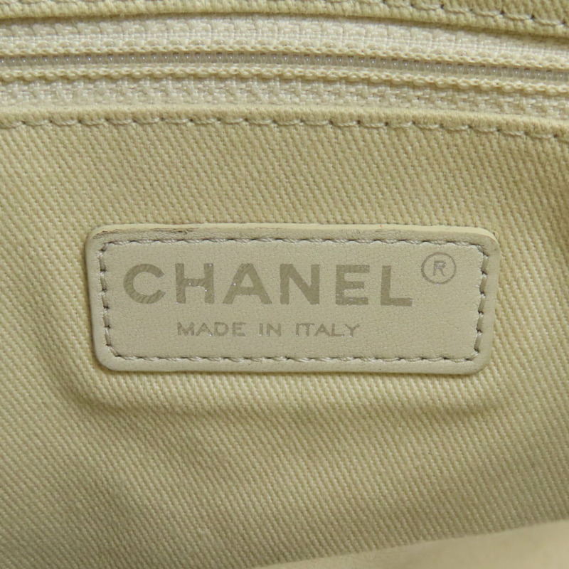 香奈兒 Matelassé 2-Way 手提包，銀色五金配件，小牛皮，女士。-5