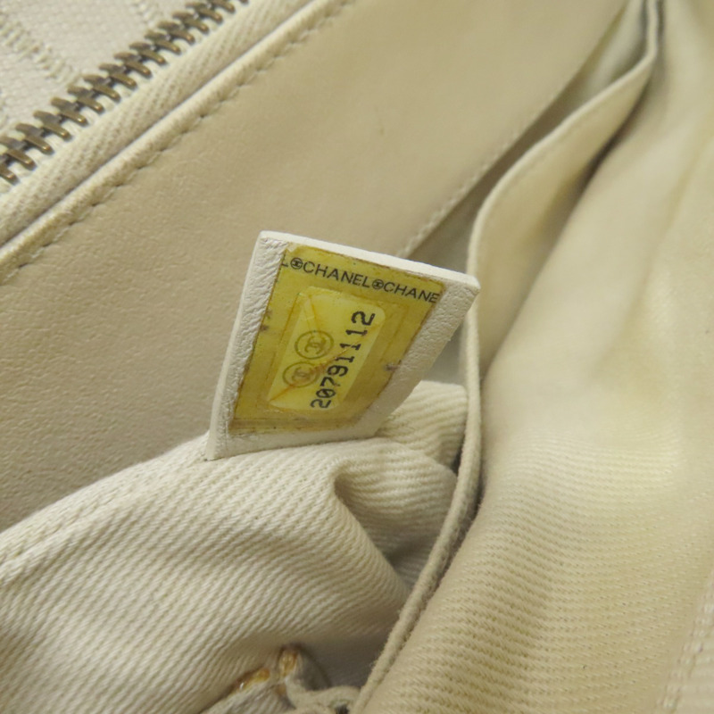 香奈兒 Matelassé 2-Way 手提包，銀色五金配件，小牛皮，女士。-6