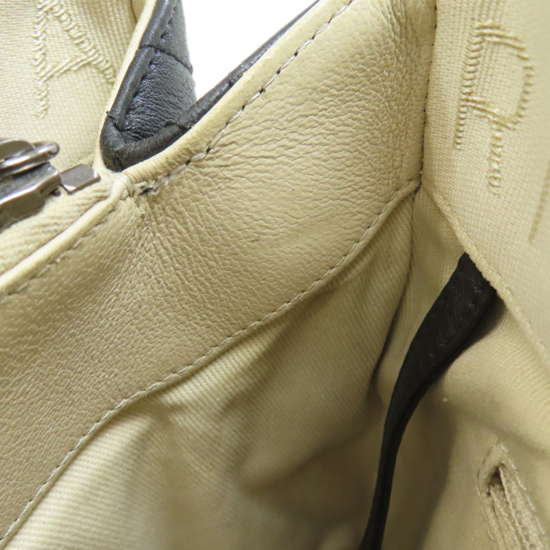 香奈兒 Matelassé 2-Way 手提包，銀色五金配件，小牛皮，女士。-9