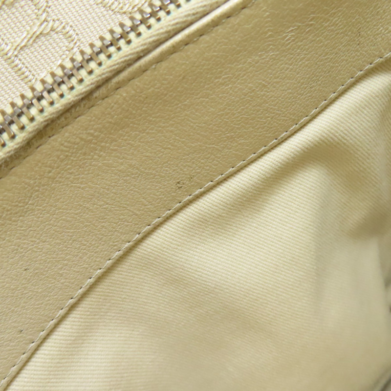 香奈兒 Matelassé 2-Way 手提包，銀色五金配件，小牛皮，女士。-10