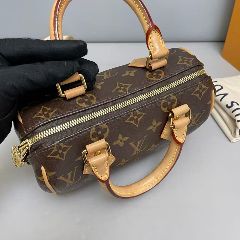 Louis Vuitton路易威登SPEEDY20 老花奶茶色肩帶枕頭包 芯片尺寸20×15 附件 肩帶 鎖頭鑰匙 塵袋 。-5