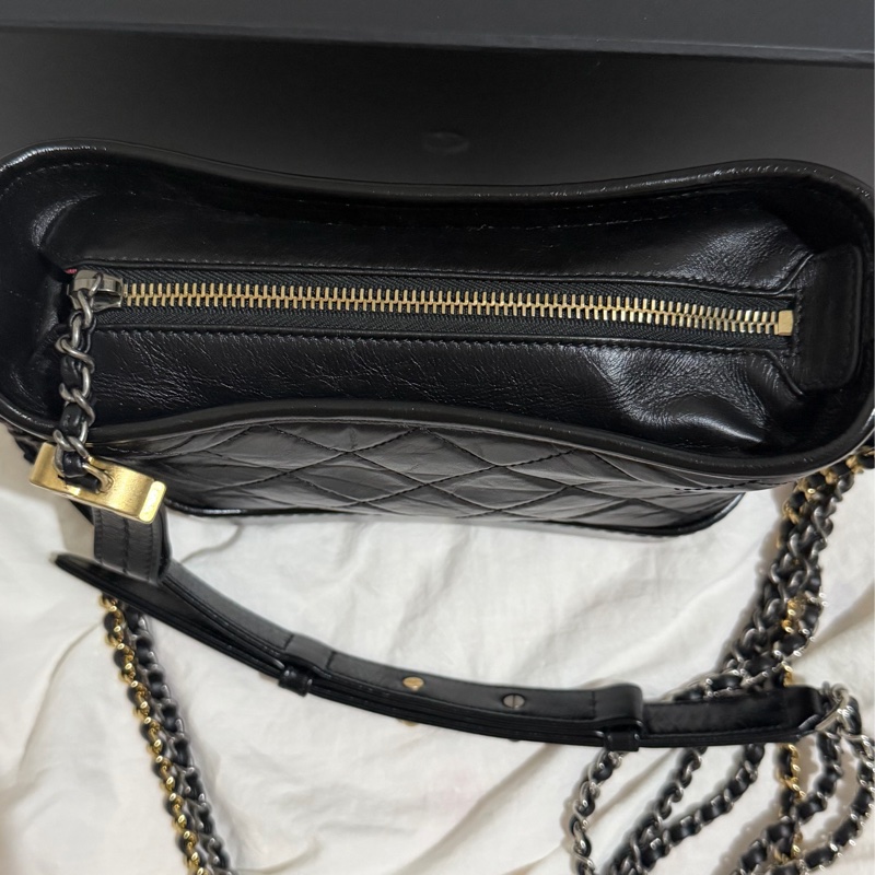 Chanel絕版流浪包小號-4