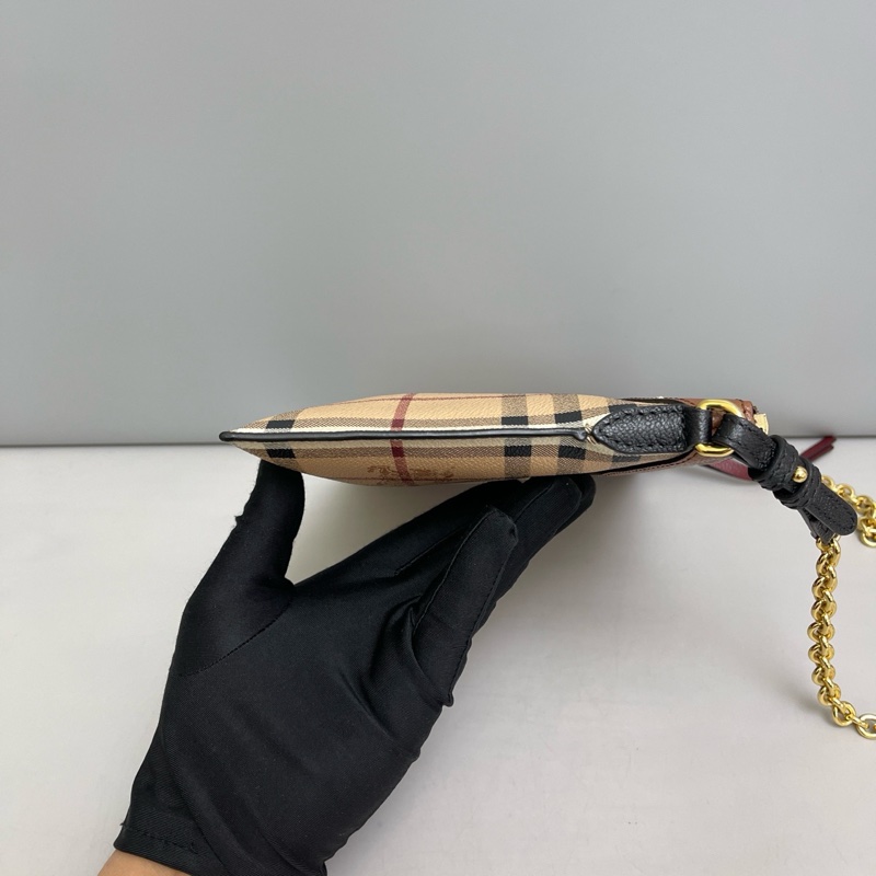 Burberry巴寶莉 格紋戰馬焦糖色信封包 尺寸25×17 附件塵袋-2