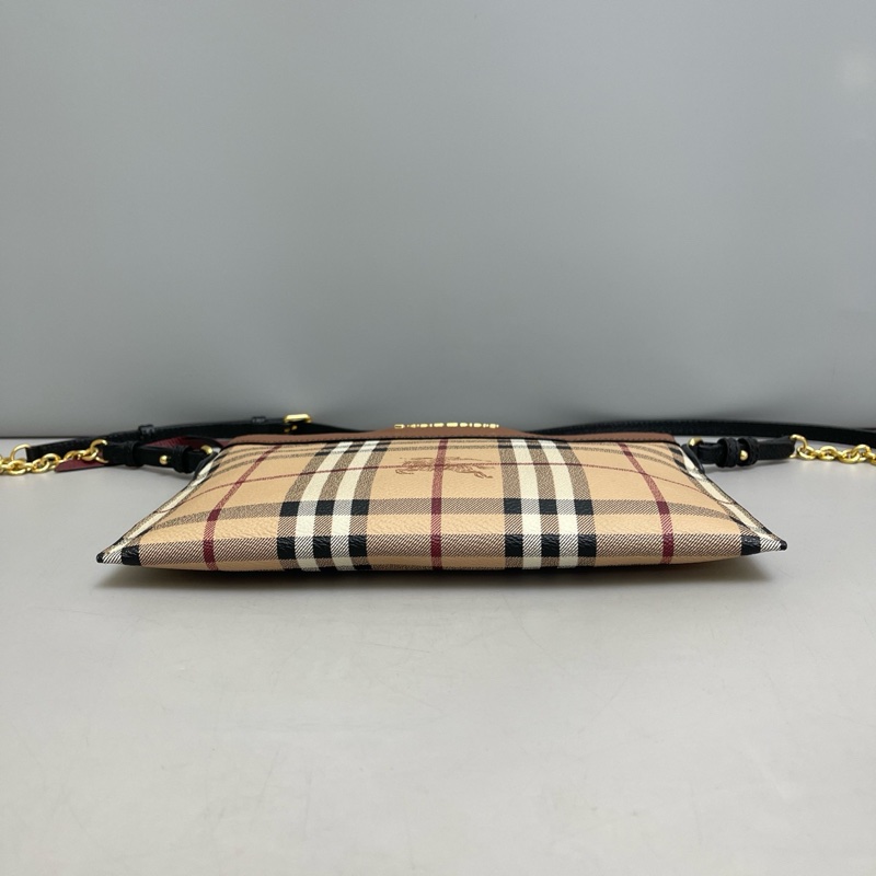 Burberry巴寶莉 格紋戰馬焦糖色信封包 尺寸25×17 附件塵袋-4