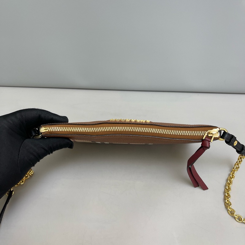 Burberry巴寶莉 格紋戰馬焦糖色信封包 尺寸25×17 附件塵袋-5