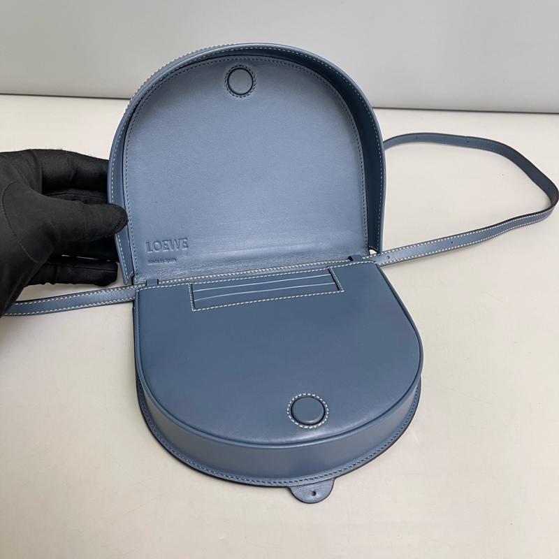 Loewe羅意威Heel霧霾藍全皮馬鞍包 尺寸18×15 附件：原肩帶。-7