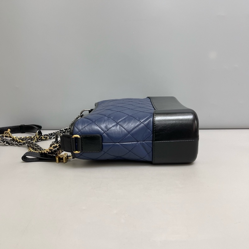 Chanel香奈兒 藍黑拼色全皮菱格中號流浪包尺寸 28×23 鐳射25 。-3