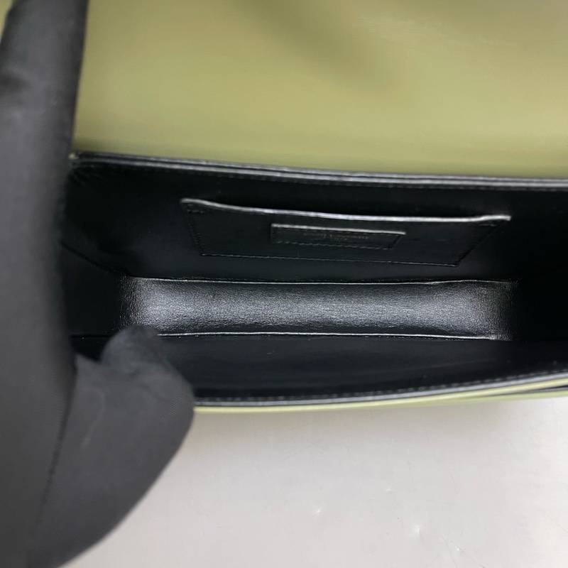 YSL聖羅蘭Solferino中號綠色全皮郵差包  尺寸23×16。-6