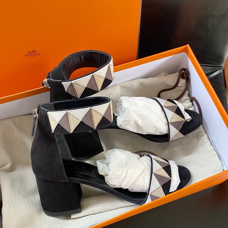 閒置新未使用hermes愛馬仕幾何拼色絨面粗跟涼鞋38碼-3
