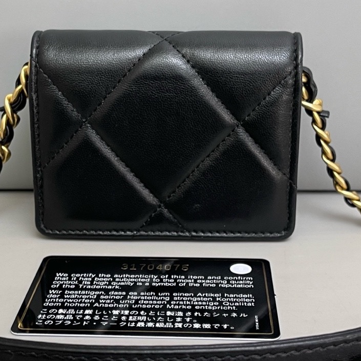 Chanel香奈兒19bag迷你黑金全皮鏈條包，尺寸10×8 鐳射31 附件卡-9