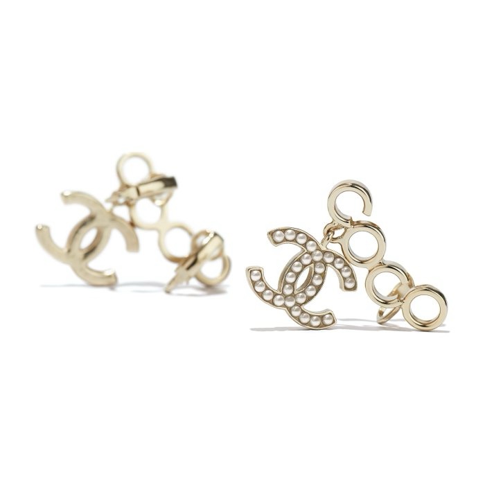 Chanel 金色 COCO 字母 垂吊 雙C 珍珠 夾式 耳環-1