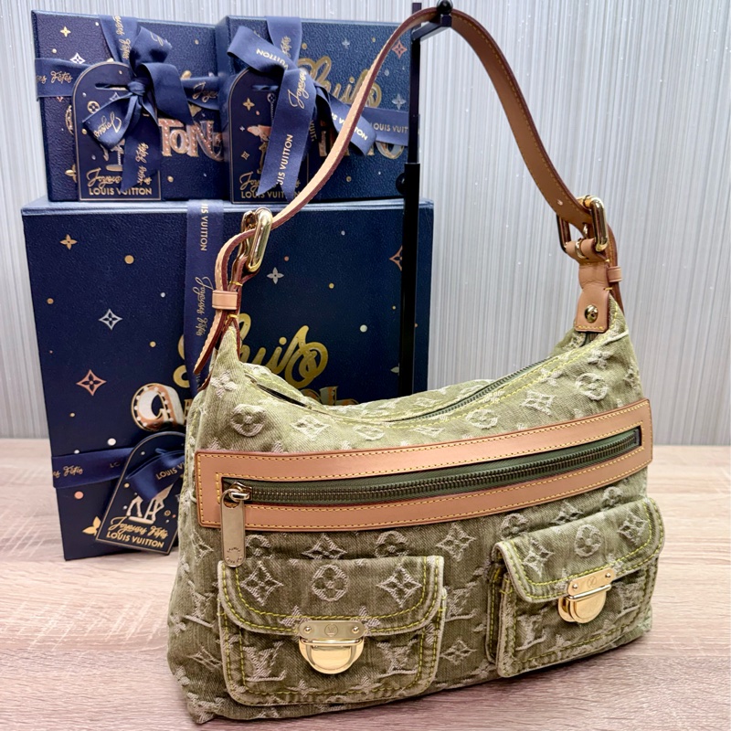 LV M95213 Baggy PM 稀有限量抹茶綠單寧牛仔曼哈頓釦肩背包-5