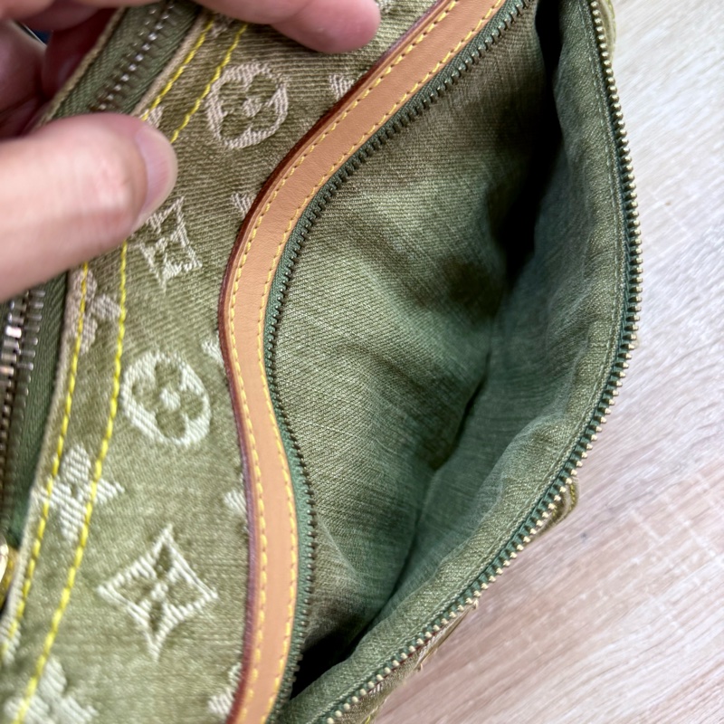 LV M95213 Baggy PM 稀有限量抹茶綠單寧牛仔曼哈頓釦肩背包-19