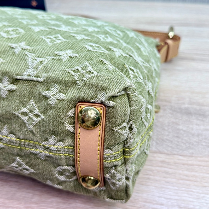 LV M95213 Baggy PM 稀有限量抹茶綠單寧牛仔曼哈頓釦肩背包-24