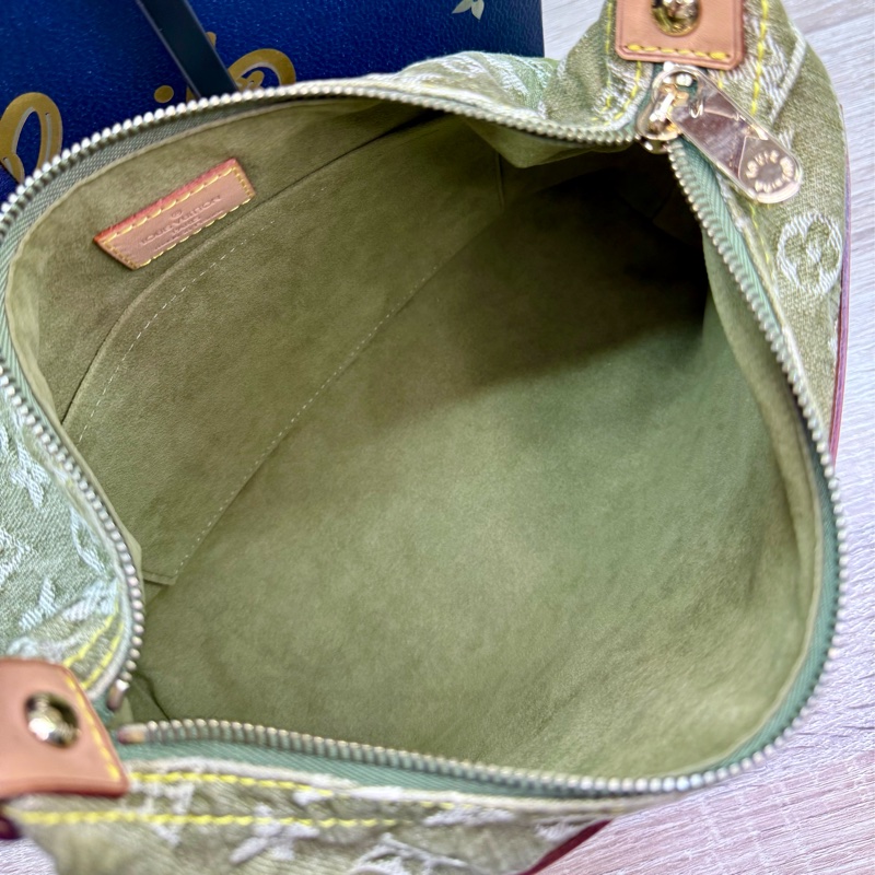 LV M95213 Baggy PM 稀有限量抹茶綠單寧牛仔曼哈頓釦肩背包-26