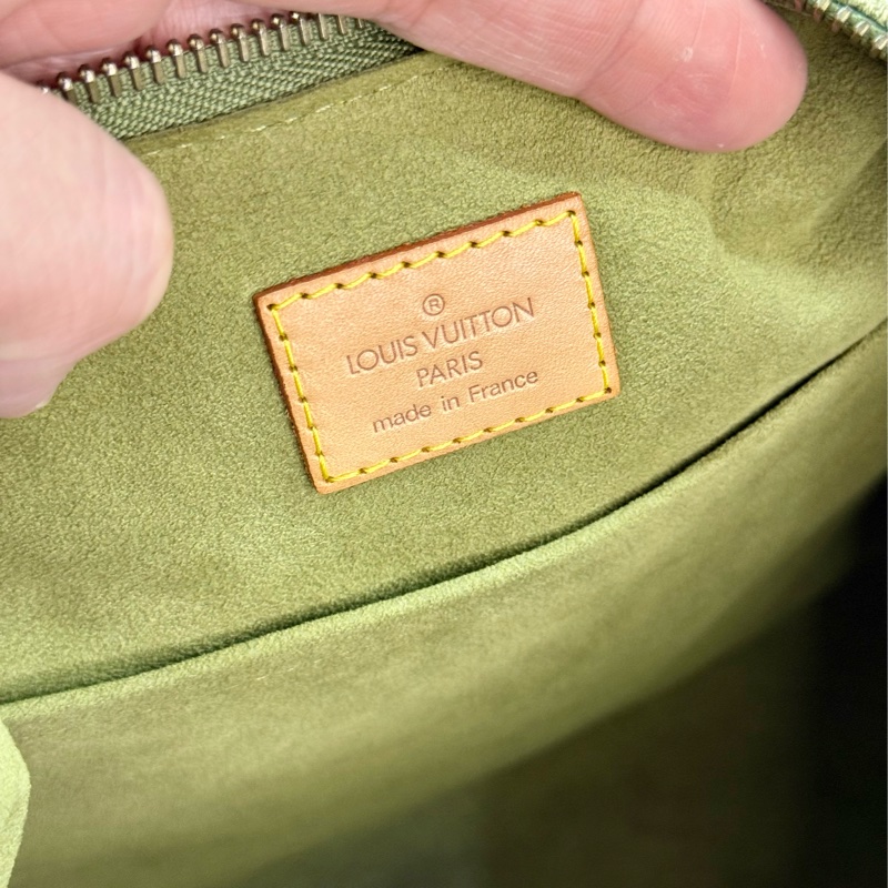 LV M95213 Baggy PM 稀有限量抹茶綠單寧牛仔曼哈頓釦肩背包-30