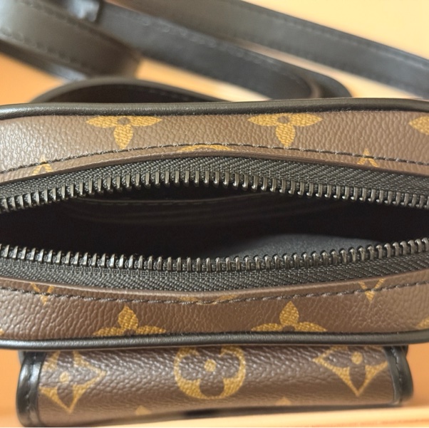【近全新】Louis Vuitton Deauville Mini（M45528）-8