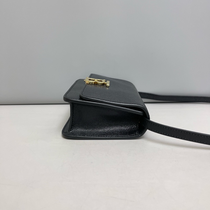 Burberry巴寶莉TB系列小號黑金魚子醬皮豆腐包 尺寸17×13。-2