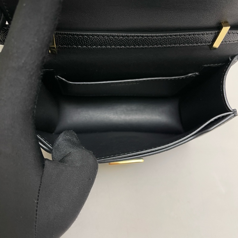 Burberry巴寶莉TB系列小號黑金魚子醬皮豆腐包 尺寸17×13。-8