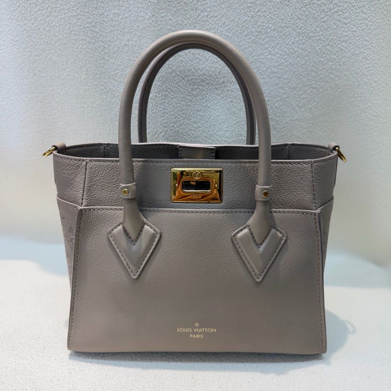 LV 灰色月光精靈 On my side 手拎肩背包 XC395-0