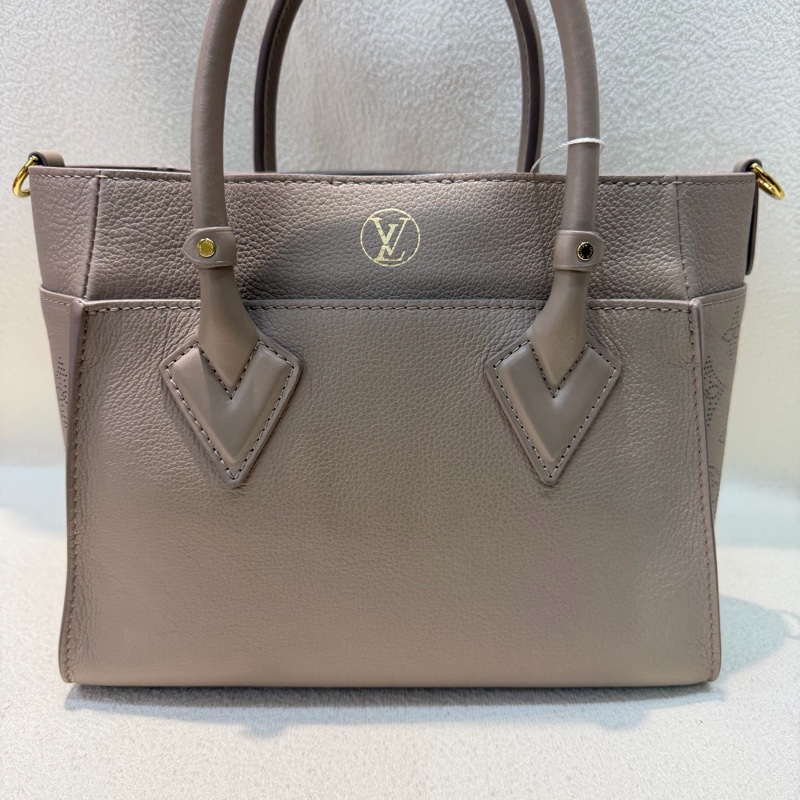 LV 灰色月光精靈 On my side 手拎肩背包 XC395-4