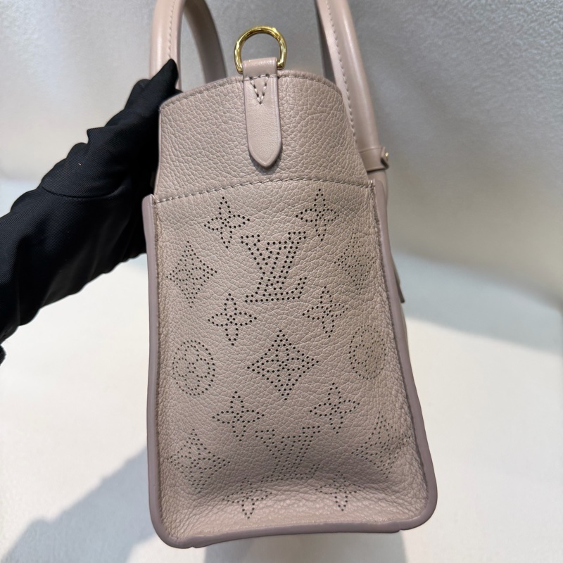 LV 灰色月光精靈 On my side 手拎肩背包 XC395-8