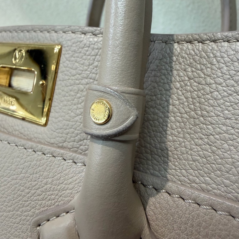 LV 灰色月光精靈 On my side 手拎肩背包 XC395-49