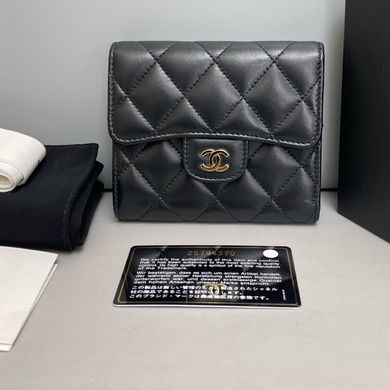 Chanel香奈兒CF黑金全皮菱格短款錢包 尺寸12×10 附件全套 鐳射25 。-0