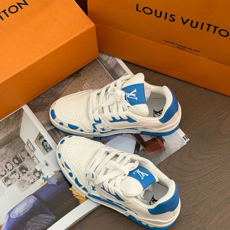 閒置新lv trainer草間彌生藍色波點限量絕版 38碼-1