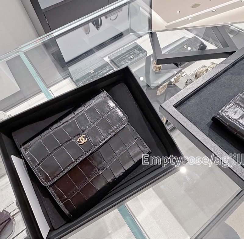 CHANEL 26S貴氣鱷魚壓紋🐊三折短夾錢包-全新品⭐️-1